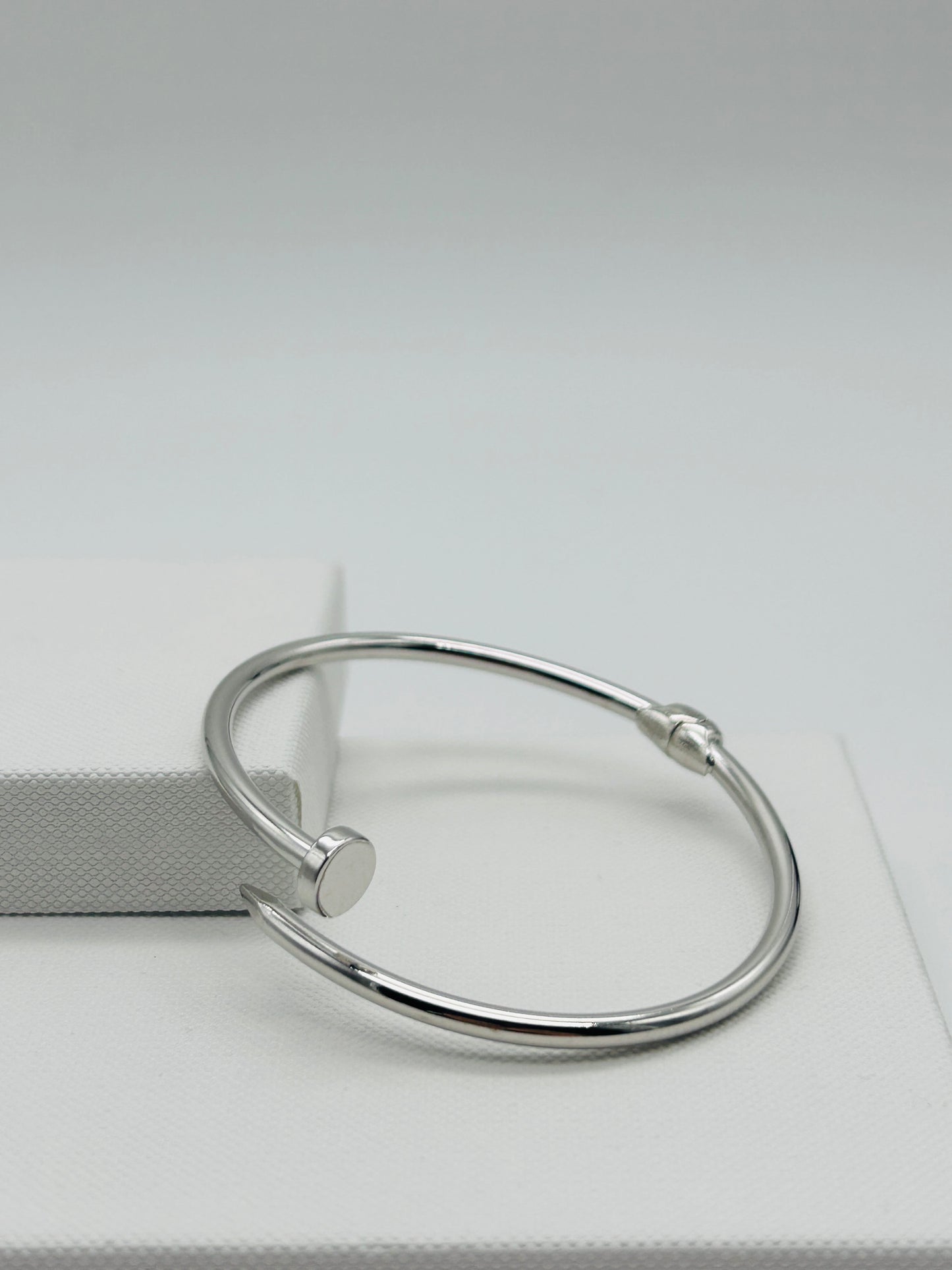 925 Sterling Silver Double Head Nail Bangle