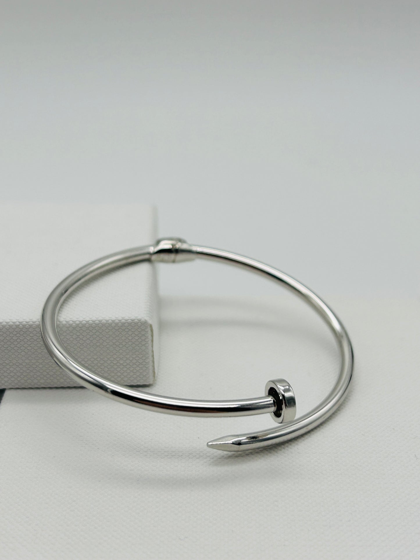 925 Sterling Silver Double Head Nail Bangle